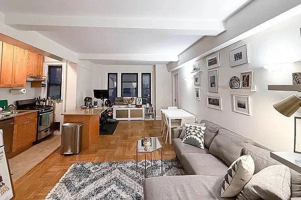 Rented by Oxford Property Group | media 18