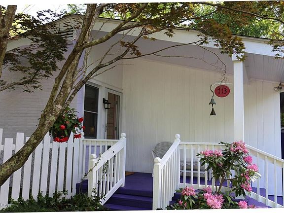 2nd image of 713 Lucas Dr