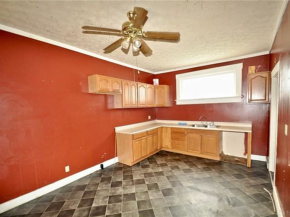 4th image of 209 Wayne Ave