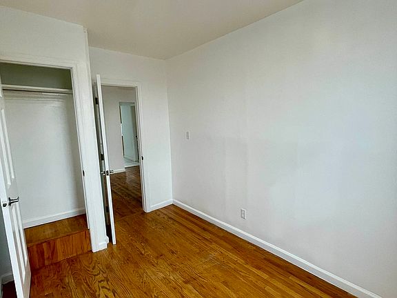 5th image of 3258 31st St #2