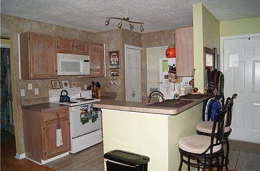 2nd image of 962 Newcastle 204 Cir