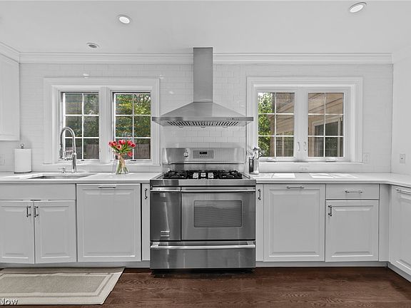 5th image of 3025 Torrington Rd