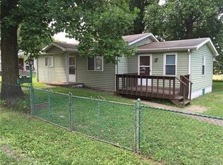 227 Lakeside Ave, East Alton, IL 62024