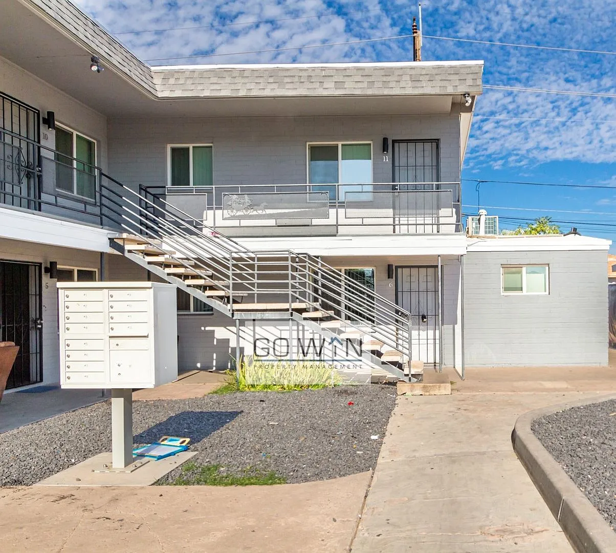 2146 E Taylor St — Photo 4