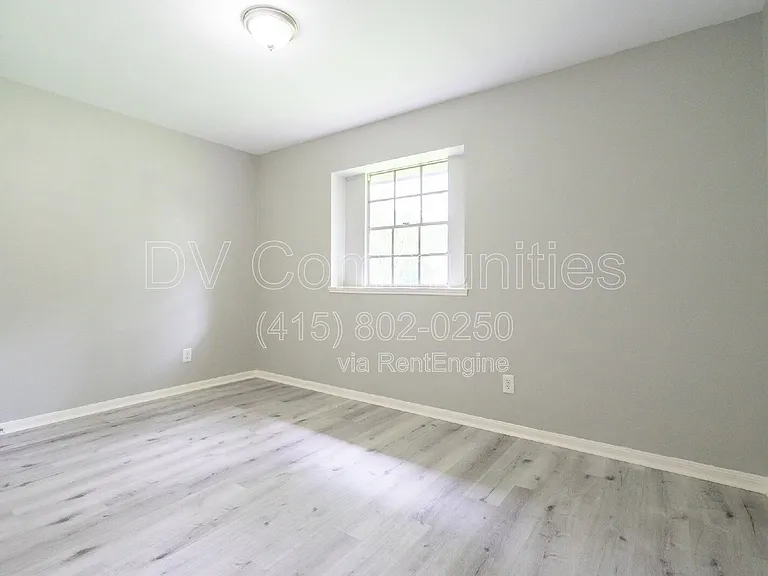 9196 White Oak Dr — Photo 10