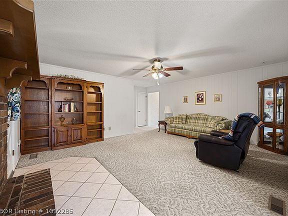 5th image of 8317 Clover Dr