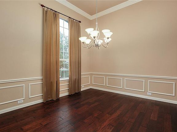 4th image of 2447 Angel Falls Dr