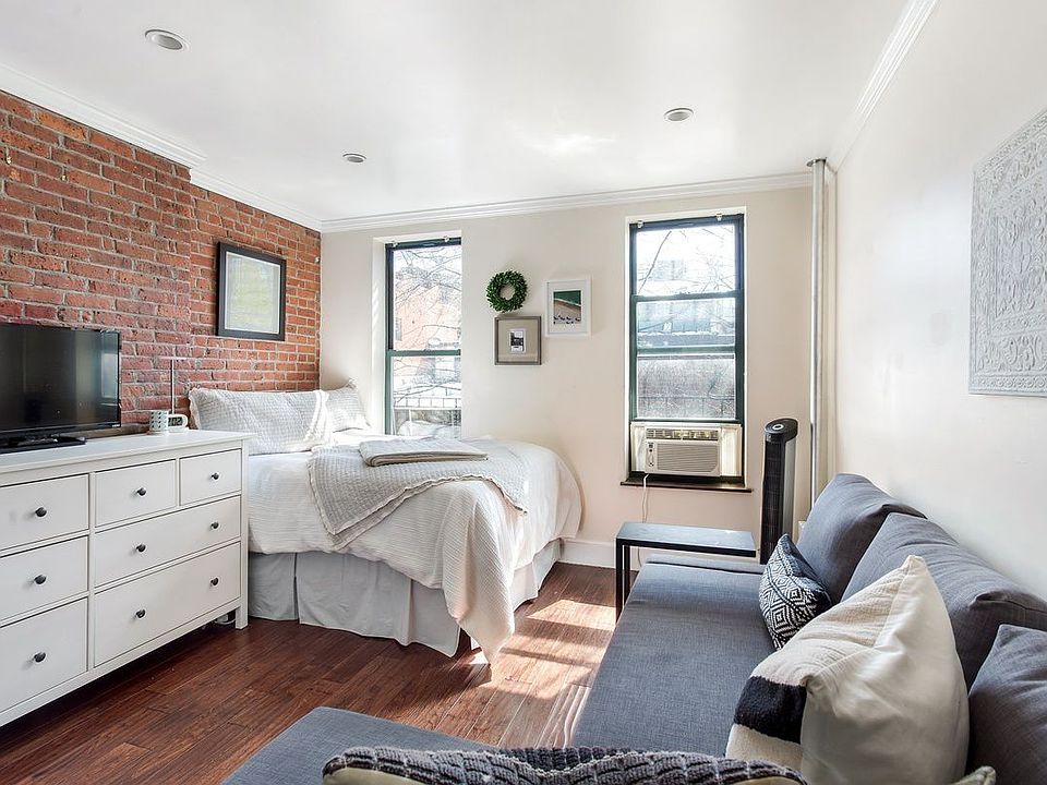 1st image of 88 Horatio St APT 3B