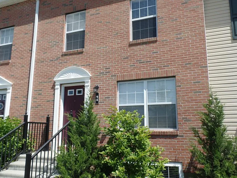 94 Highbluffs Blvd — Photo 8