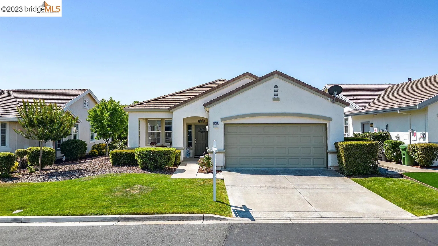 1549 Margil Way photo 1