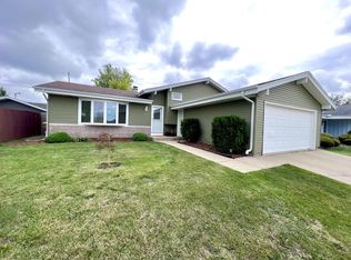 4009 88th St, Kenosha, WI 53142