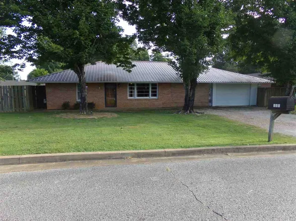 321 Iris St, Henderson, TN 38340