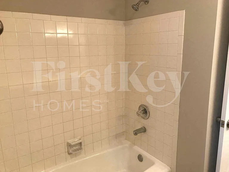 924 10th St SW — Photo 14