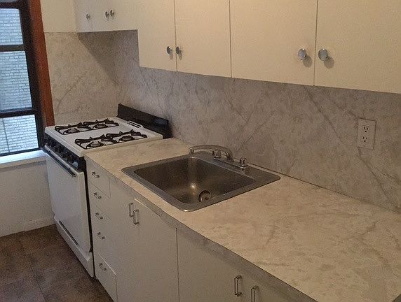 5th image of 2831 34th St #44