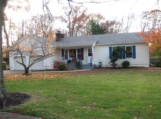 29 Emma Pl, Eatontown, NJ 07724