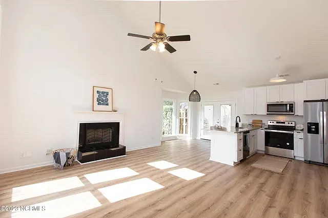 Building Photo - 824 Bay Blossom Dr
