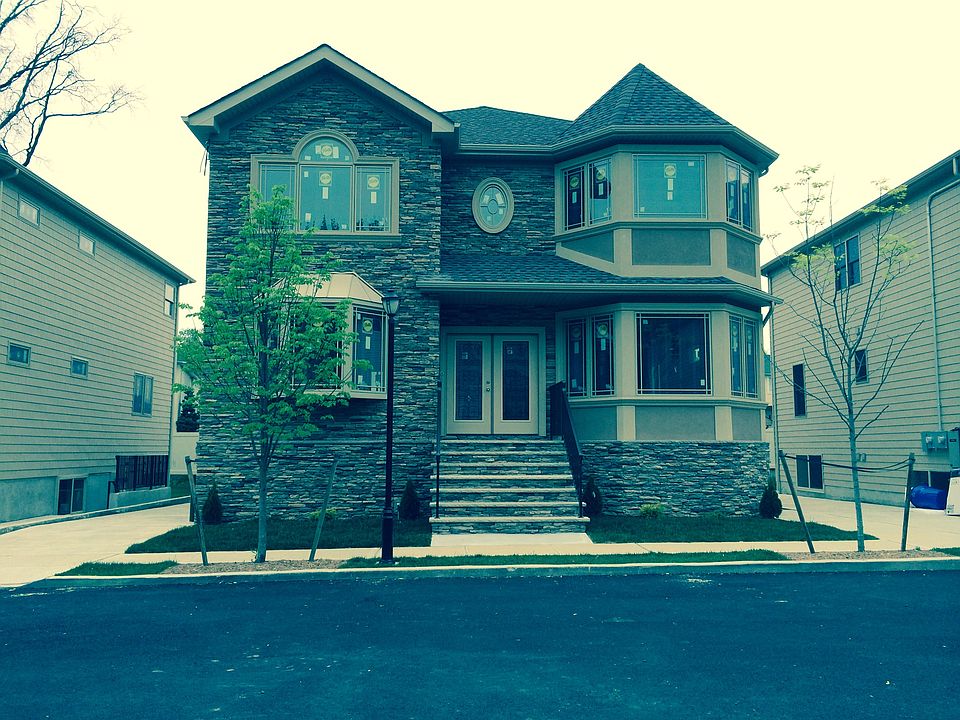 1st image of 11 Nino Ct