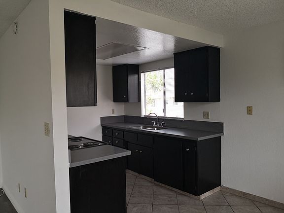 5th image of 411 S Orange Ave APT I