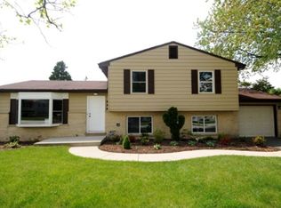 536 N Geri Ct, Palatine, IL 60067