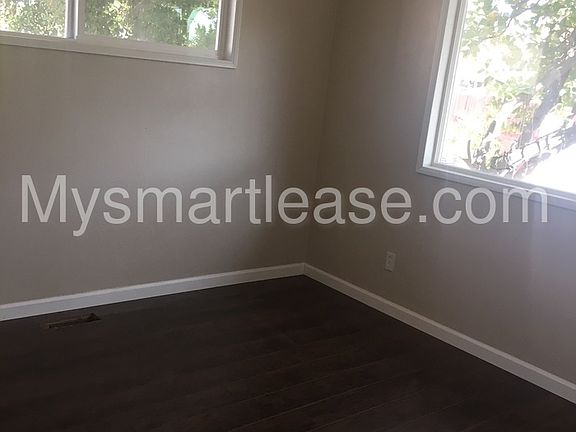 3rd image of 7847 Goll Ave