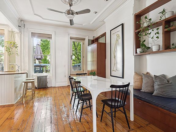 5th image of 610 Carroll St #1