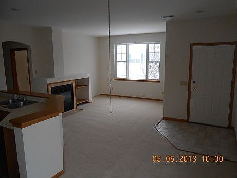 4th image of 410 Chesterfield Ct #410