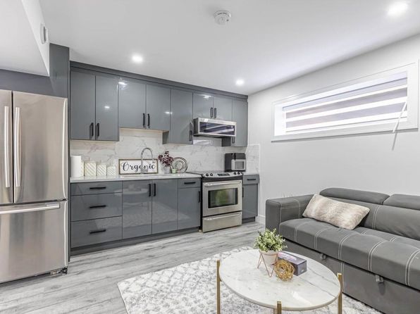 9660 Regent Pl, Surrey, BC V3V 2S3