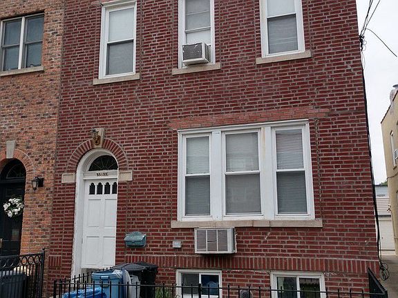 2nd image of 2122 42nd St