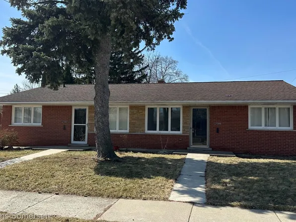 27099 Demrick St, Roseville, MI 48066