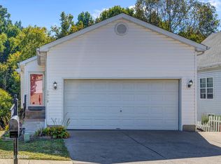 5820 Lake Erie Dr, Louisville, KY 40291