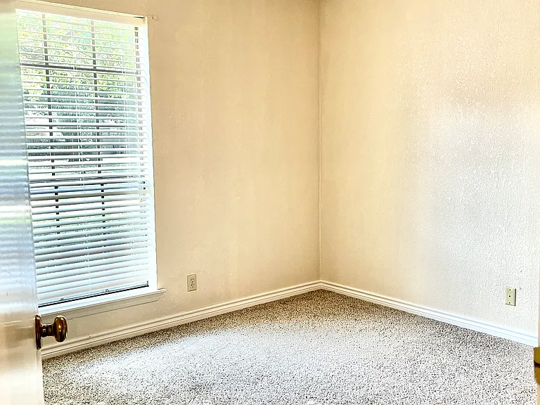 3209 N Marseille Ln — Photo 7