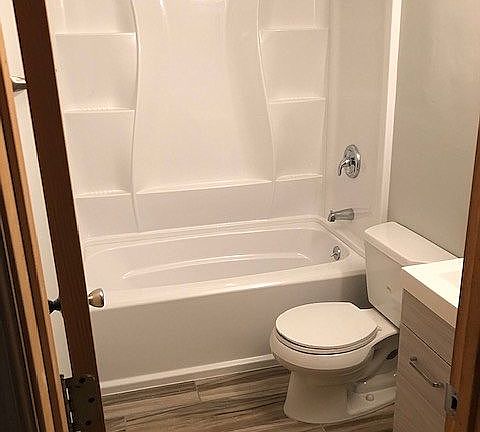 5th image of 811 W Beaver Creek Blvd APT 2