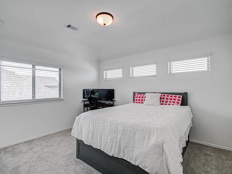 4722 Crest Hill Dr — Photo 38