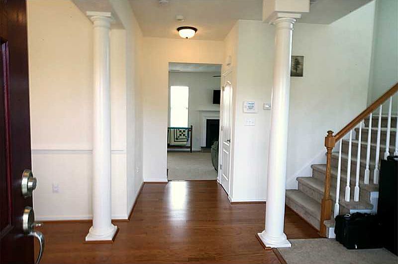 1st image of 4003 Meadows Ct