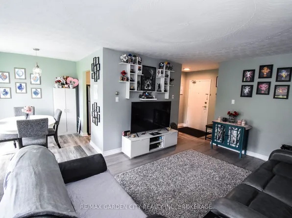 359 Geneva St #811, Saint Catharines, ON L2N 2G5