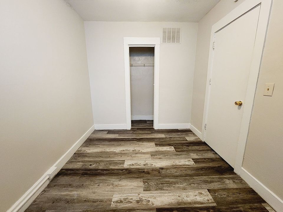 2nd image of 345 Alexander St #26