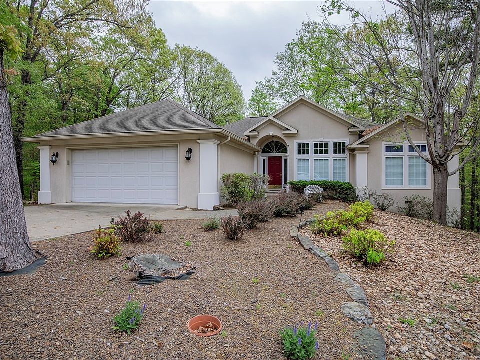 1st image of 3 Overton Ln