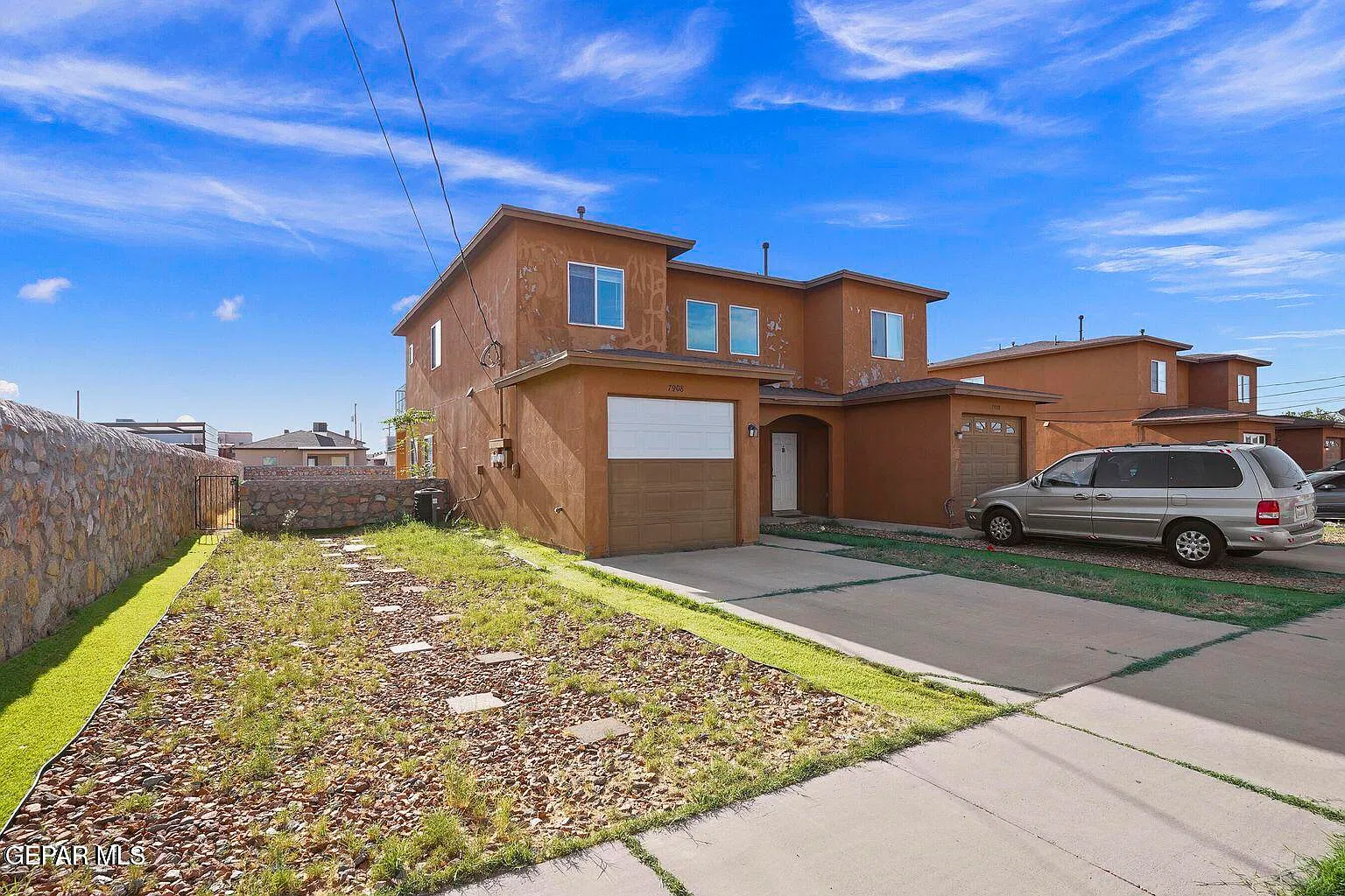3 bed, 2.5 bath, 1096 sqft, $1,400 — Photo 2