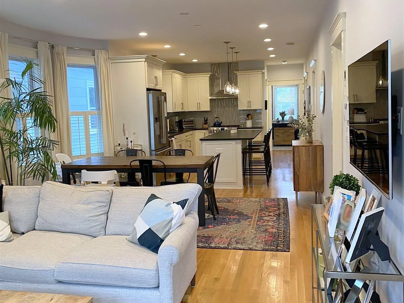 2 bed, 1500 sqft, $4,800 — Photo 3