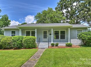 3729 Woodleaf Rd, Charlotte, NC 28205