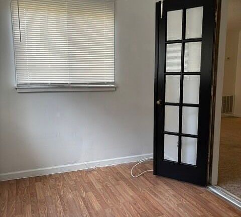 3rd image of 10 Rue Fontaine