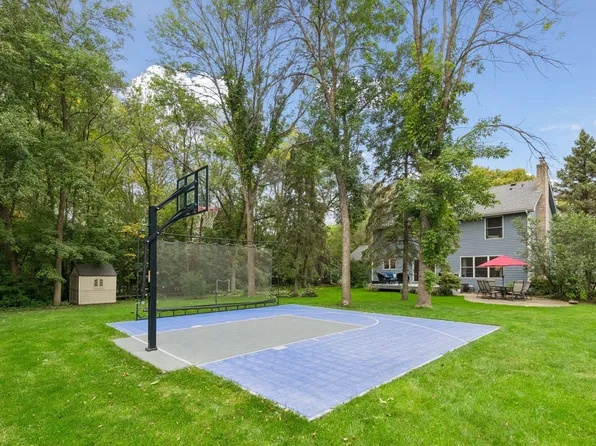 26145 Oak Leaf Trl, Shorewood, MN 55331