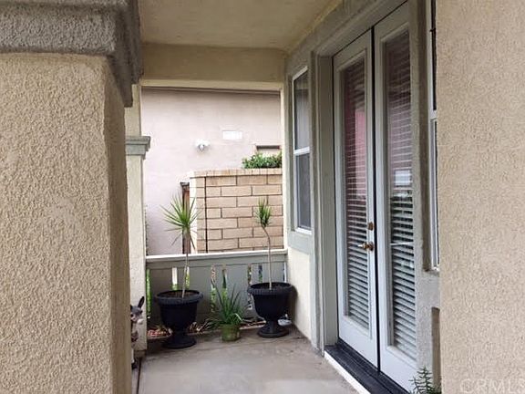 French door leading to formal living room