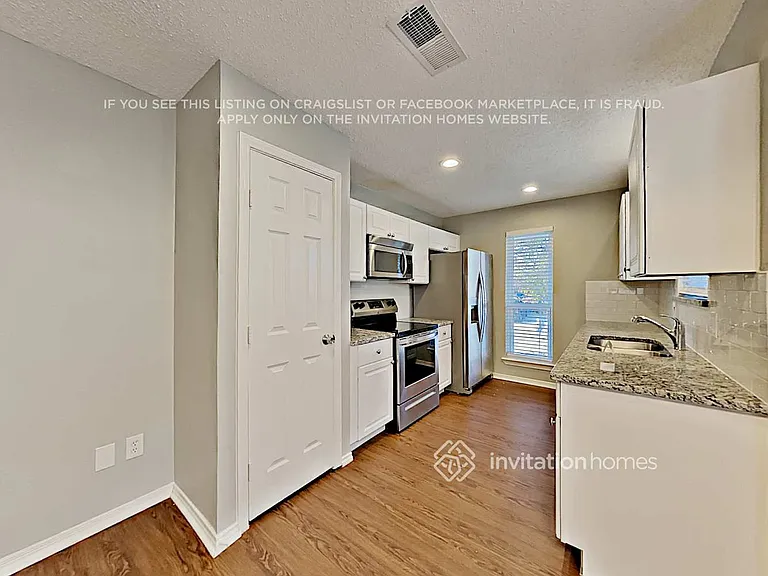2206 Cedarcrest Dr — Photo 8