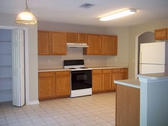 2nd image of 199 Pine Grove Dr