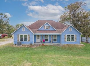 303 Jones Rd, Highlands, TX 77562