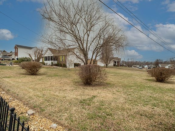 2nd image of 510 Grayson Ct