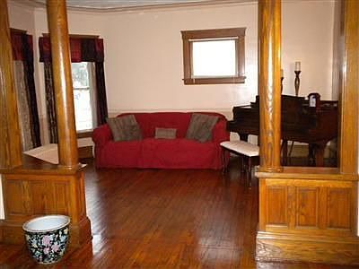 5th image of 211 Eastern Heights Blvd