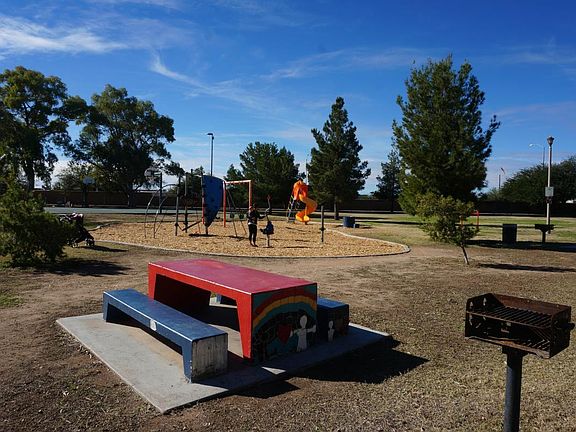 Wonderful, safe neighborhood park 300 feet away!!!