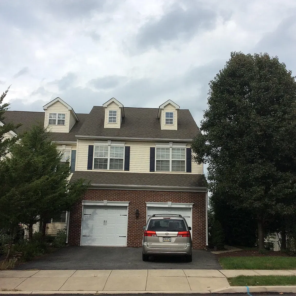 4 bed, 2.5 bath, 2974 sqft, $3,095 — Photo 2